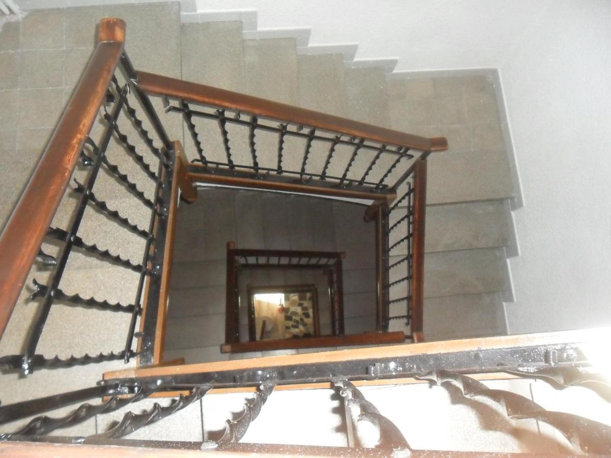 Hostal Porta De Nuria ريب دي فريزر المظهر الخارجي الصورة