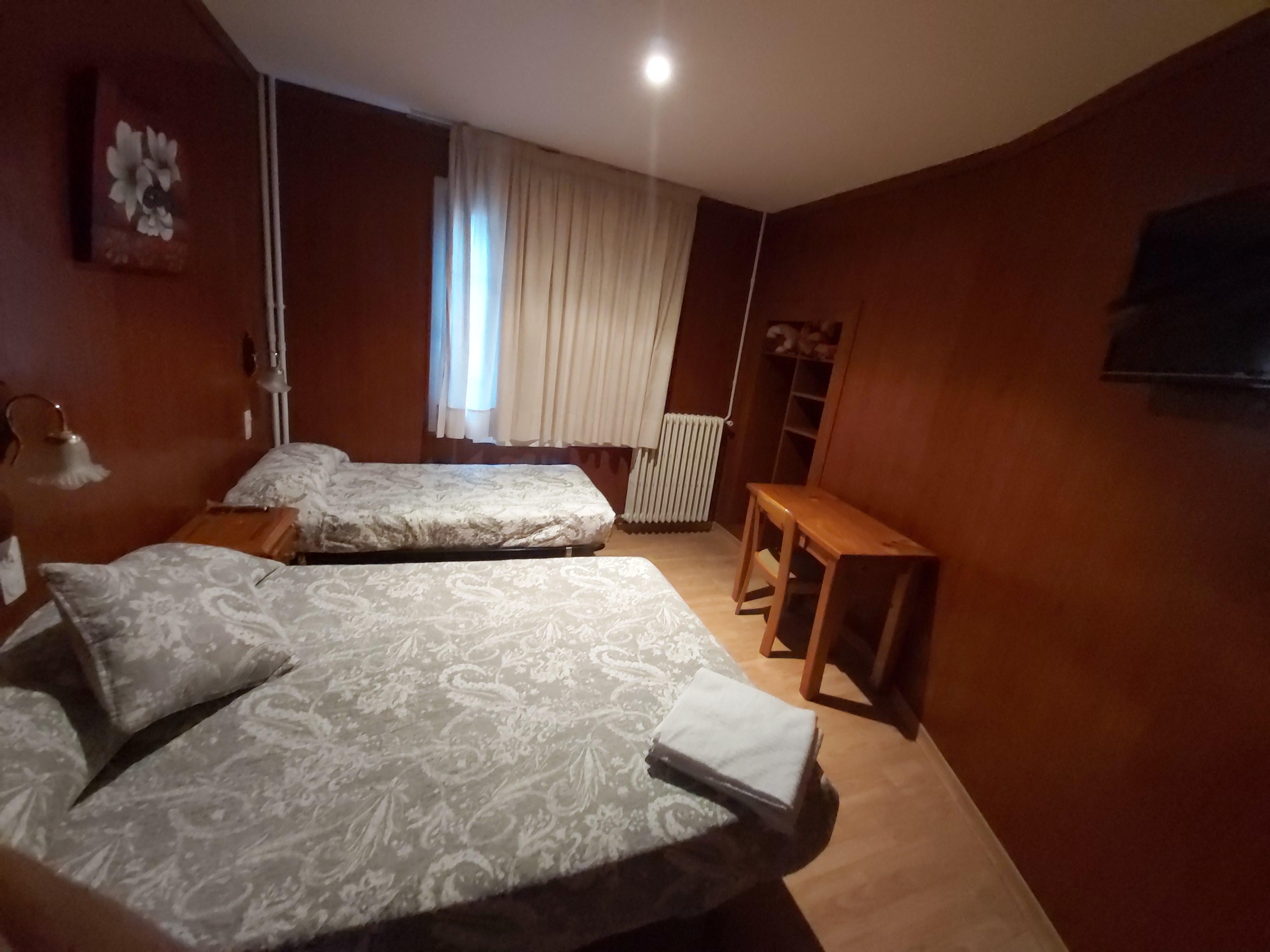 Hostal Porta De Nuria ريب دي فريزر المظهر الخارجي الصورة