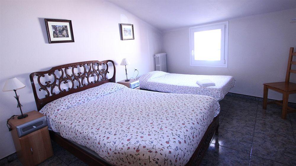 Hostal Porta De Nuria ريب دي فريزر المظهر الخارجي الصورة